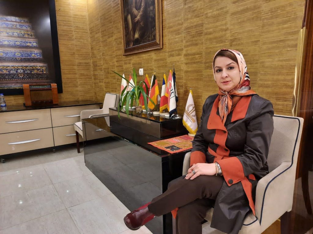 روانشناس دکتر مریم ایرانی روانشناس مرکز روانشناسی خانواده ایرانی