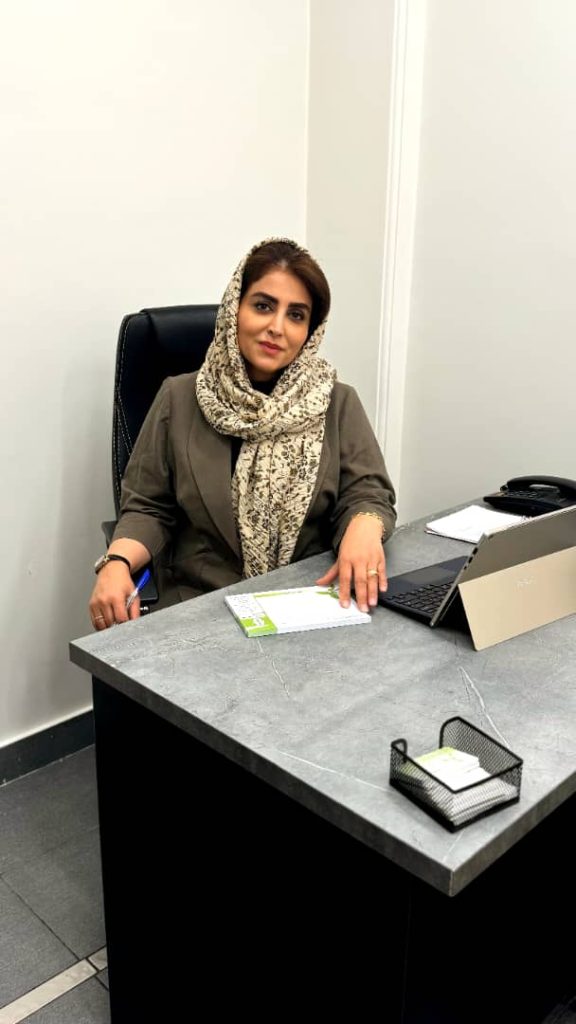 طرحواره درمانگر در خیابان ولیعصر